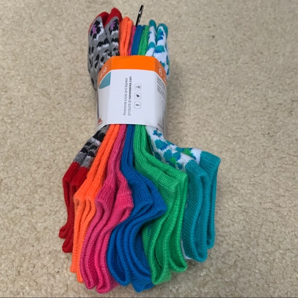 NWT 6 Pair Pack of Women’s No-Show Socks - Picture 2 of 5